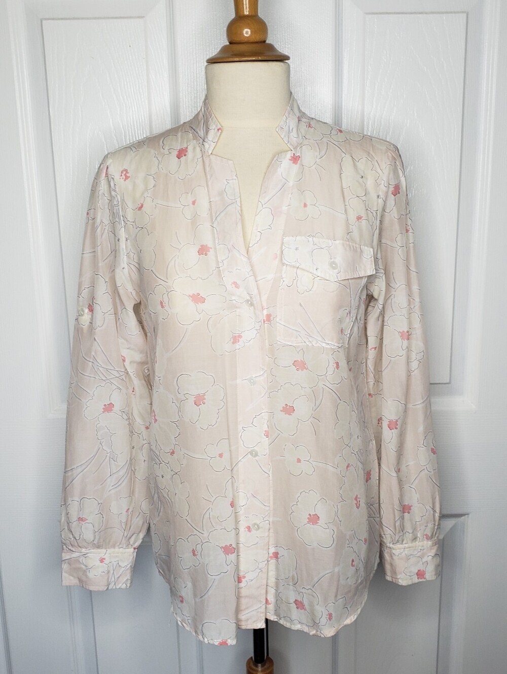 Light Blush Pink Floral Split-Neck Button Front Blouse GAP S Semi Sheer Silk Ble